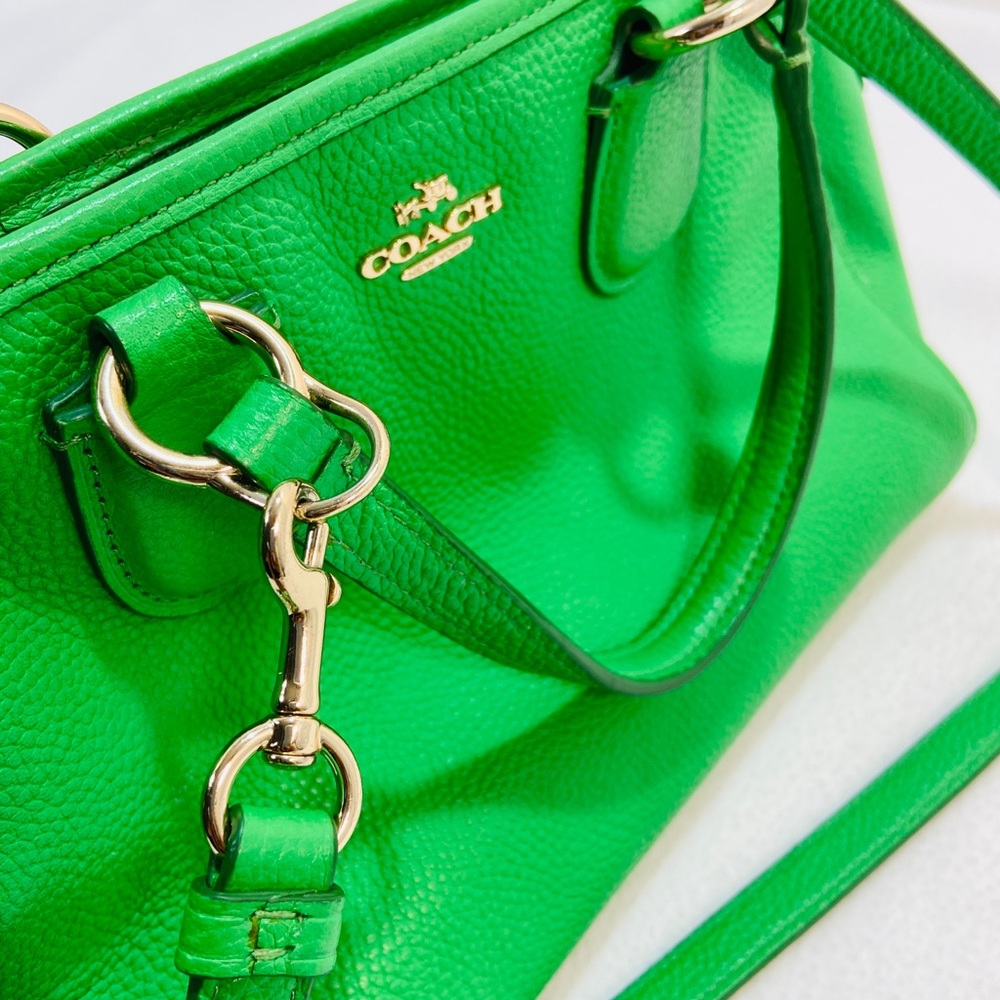 **Coach Purse Cute Small Bright Green